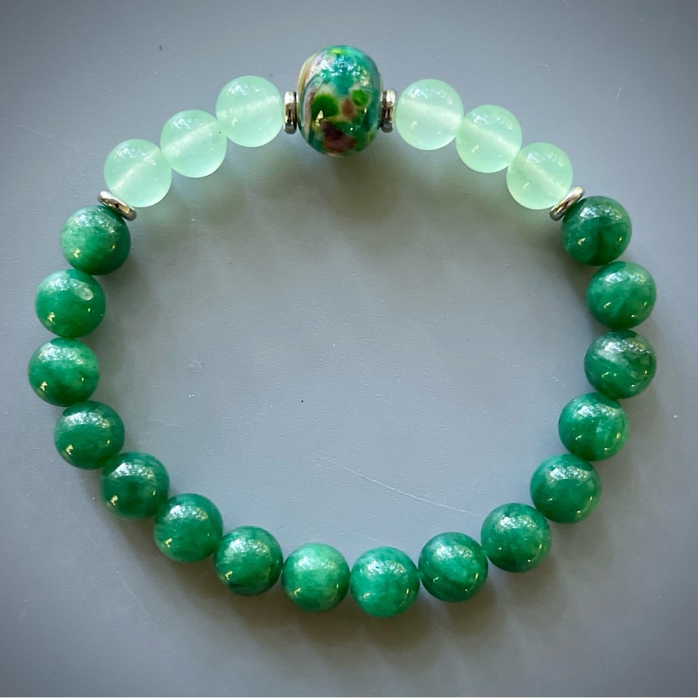 Green Mica and Green Strawberry Quartz Handcrafted Beaded Bracelet - Picture 2 of 4